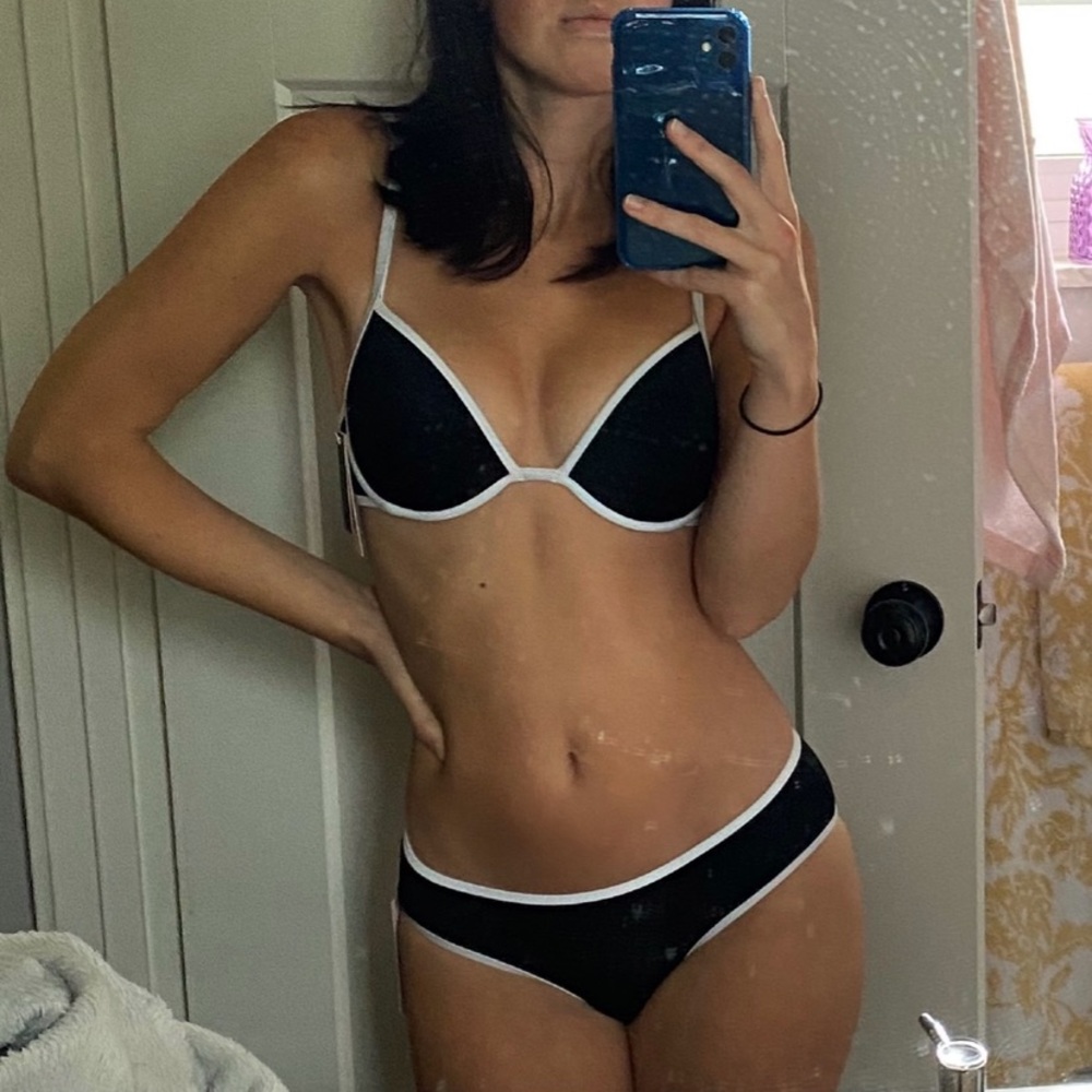 Victoria’s Secret bikini set